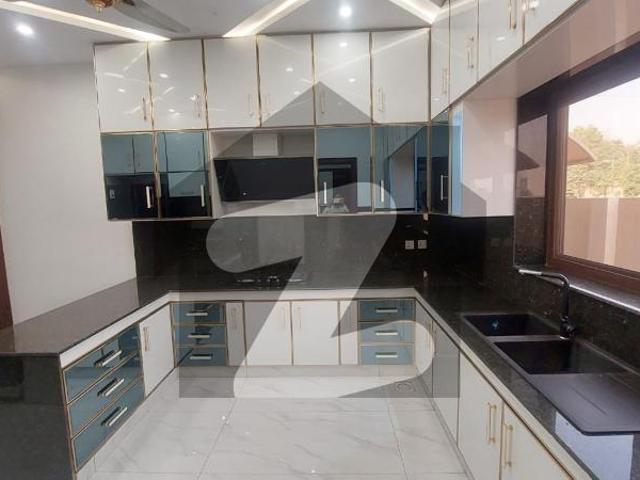 House for sale in Faisalabad, Islamabad Capital Territory