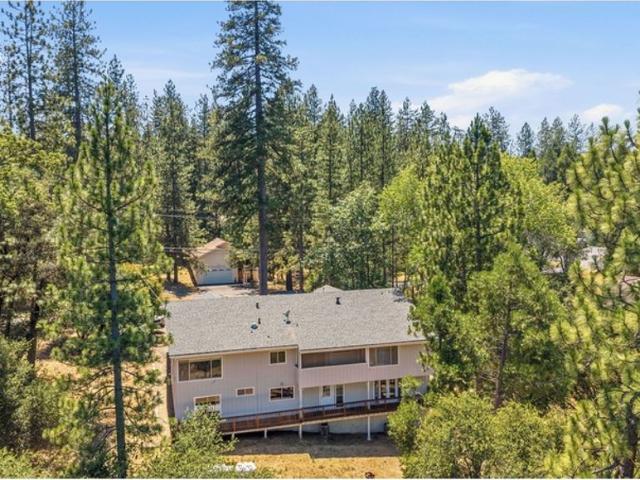 House for sale in Groveland, California