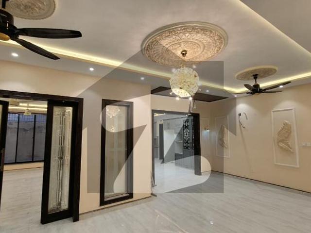House for sale in تحصیل فیصل آباد شہر, فیصل آباد ڈویژن