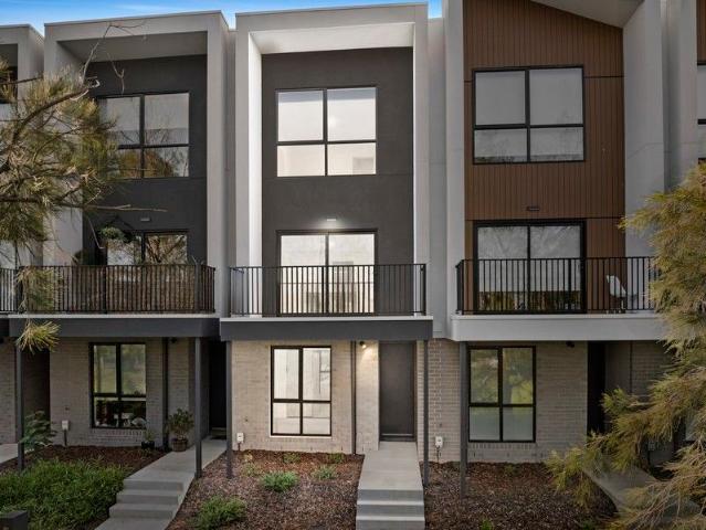 Townhouse for sale in Camerons Creek, Victoria
