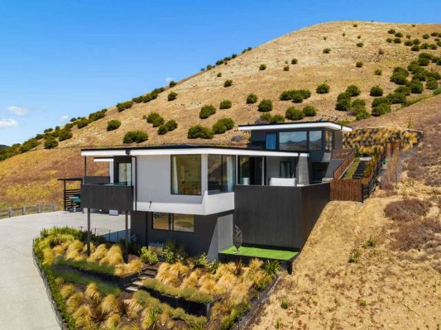 House for rent in Otakou