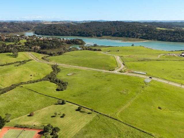 Property for sale in North Shore, Upper Harbour