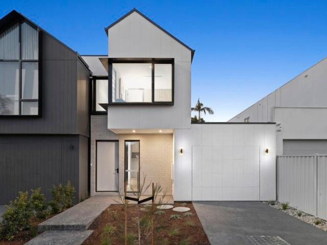 Townhouse for sale in Highett, Melbourne