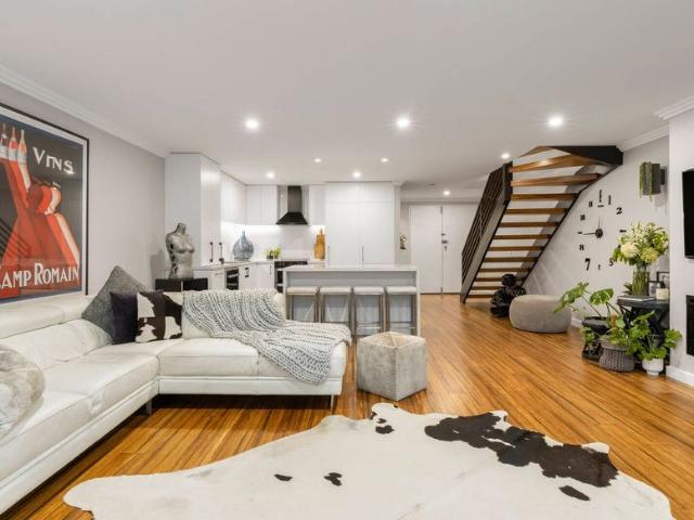 Apartment for rent in Albert Park, Melbourne