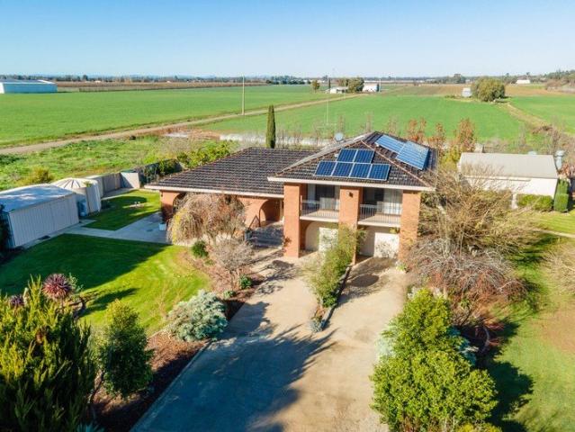 Cottage for sale in Shepparton East, Victoria