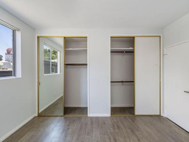 Apartment for rent in Canoga Park, California