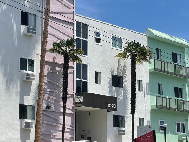 Apartment for rent in Canoga Park, California