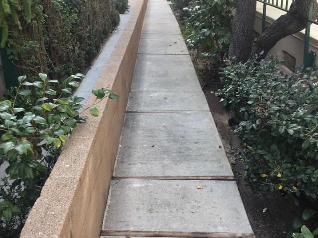 Apartment for rent in Canoga Park, California