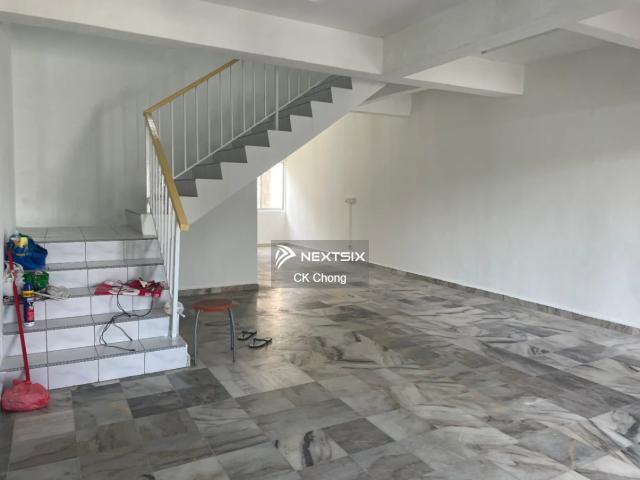 Residential House for sale in Batu Pahat, Johor