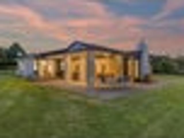 House for sale in Oratia, Oroua County