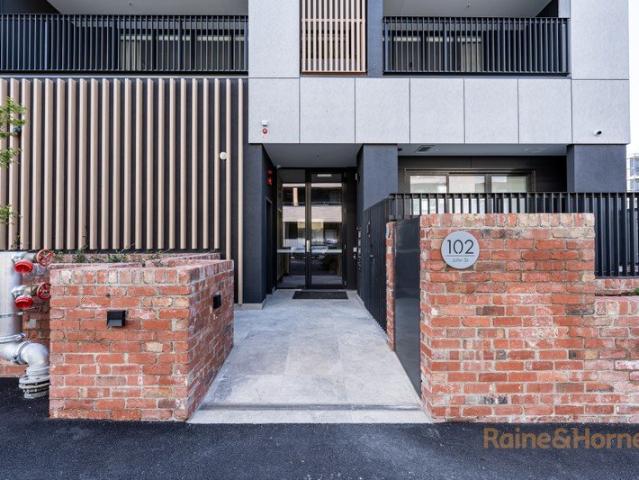 Townhouse for rent in Brunswick East, Melbourne