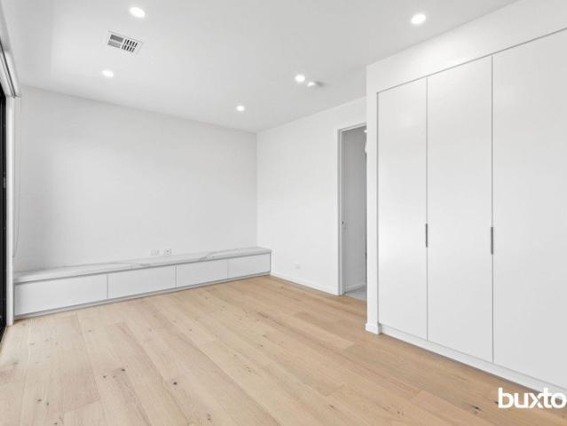 Townhouse for rent in Burwood, Melbourne