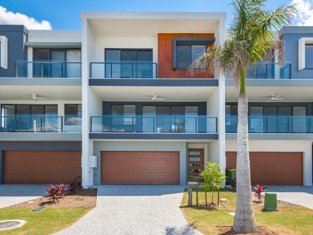 Townhouse for rent in Fernbrook, Queensland
