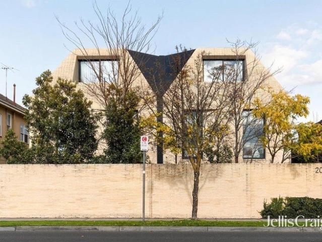 Townhouse for rent in Kew, Melbourne