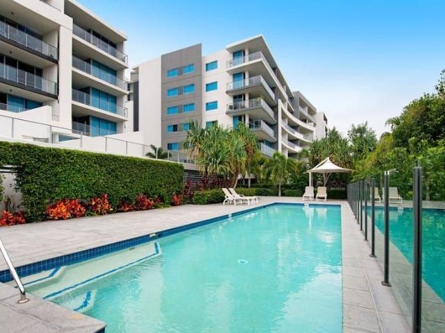 Apartment for sale in Biggera Waters, Gold Coast City