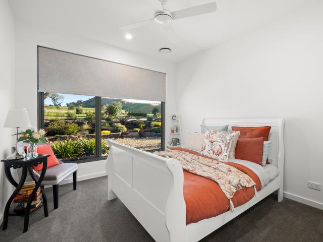 Cottage for sale in Bonnie Doon, Victoria