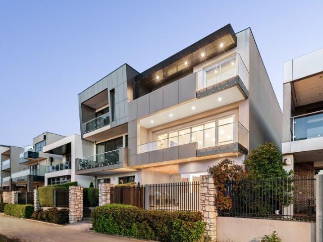 House for sale in Caroline Springs, Melbourne