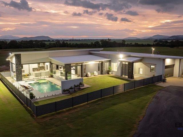Cottage for sale in Dumbleton, Walkerston
