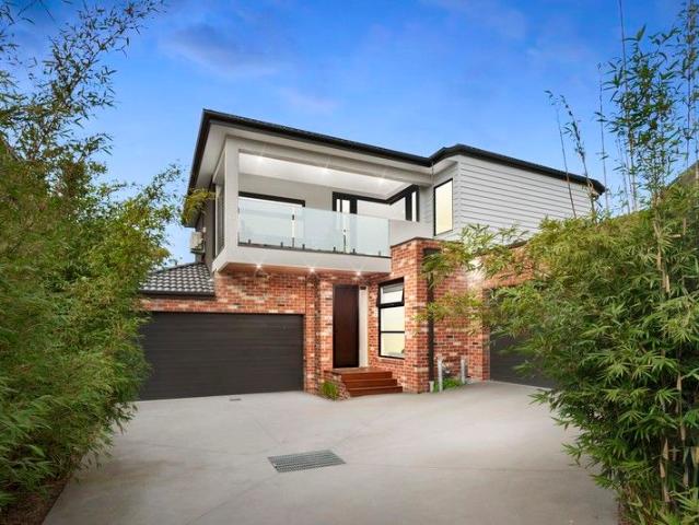 Townhouse for sale in Camerons Creek, Victoria
