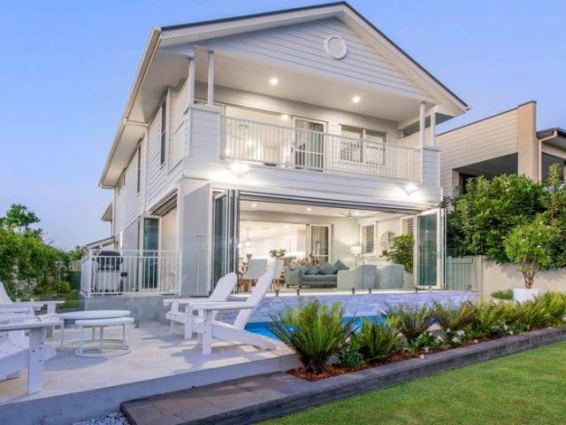 House for sale in Sanctuary Cove