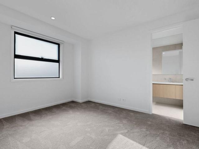 Townhouse for rent in Camerons Creek, Victoria