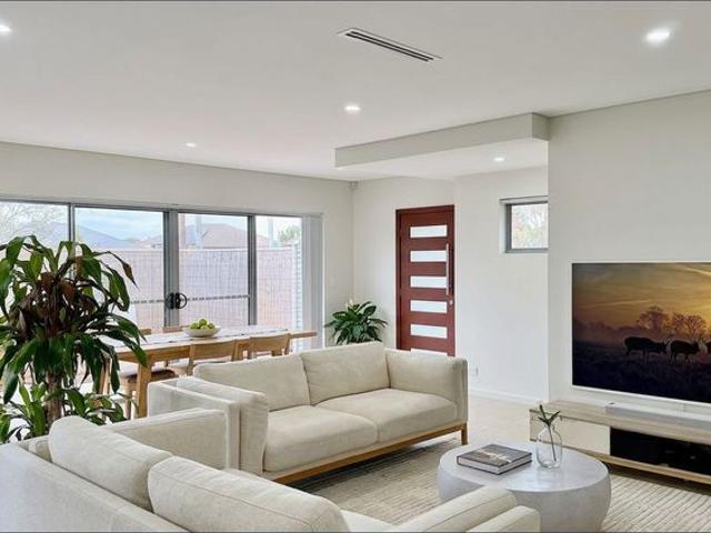 Townhouse for rent in Sutherland, New South Wales