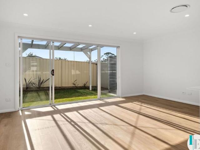 Apartment for rent in Oak Flats Dc, New South Wales