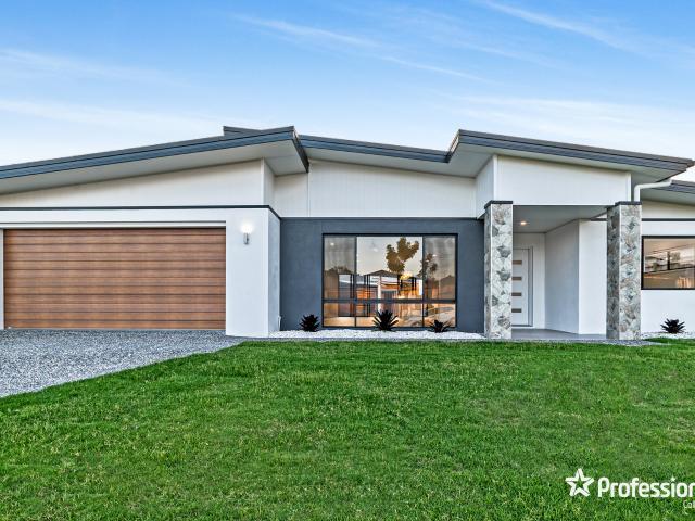 House for sale in Gleneagle, Queensland