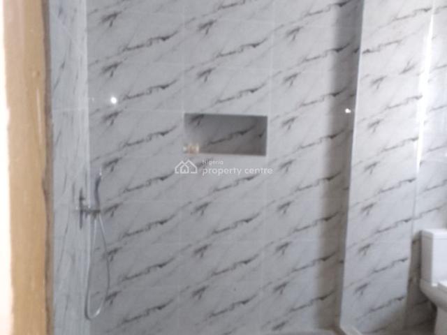 Flat for sale in Eti Osa, Lagos