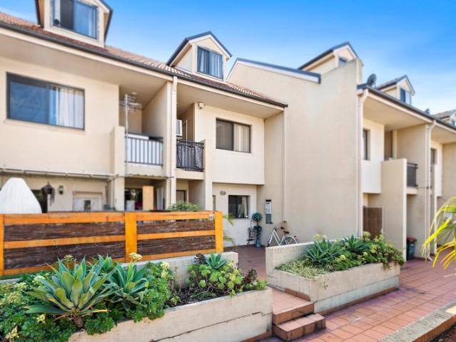 Townhouse for sale in Sydney, New South Wales