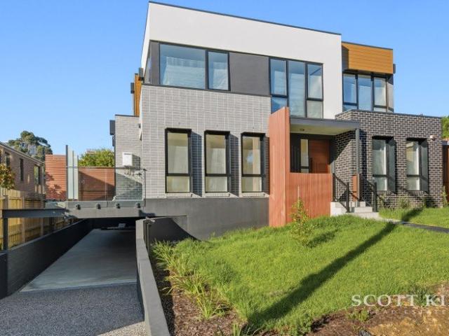 Townhouse for sale in Camerons Creek, Victoria