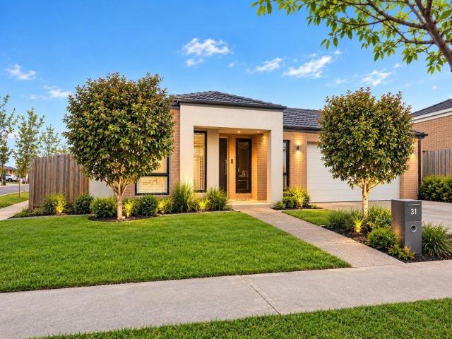 House for sale in Maplewood, Melbourne
