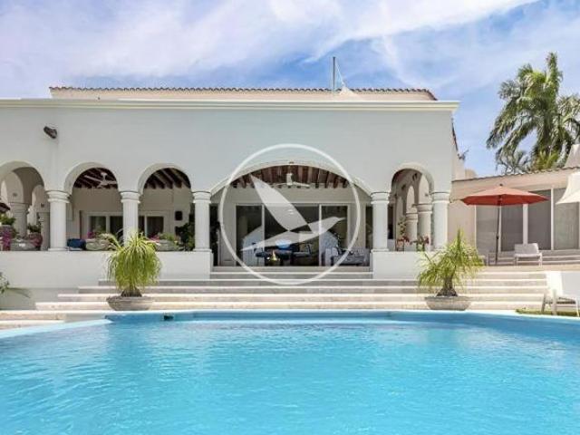 Luxury Oceanfront Villa in Ixtapa, Zihuatanejo