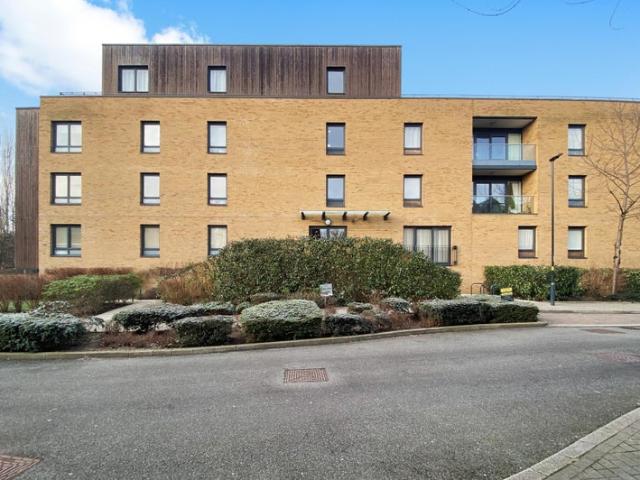 Apartment for rent in Horn Park, Greater London