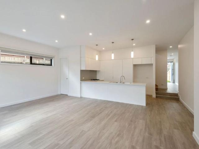 Townhouse for rent in Parkdale, Melbourne