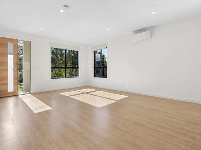 Townhouse for rent in Camerons Creek, Victoria