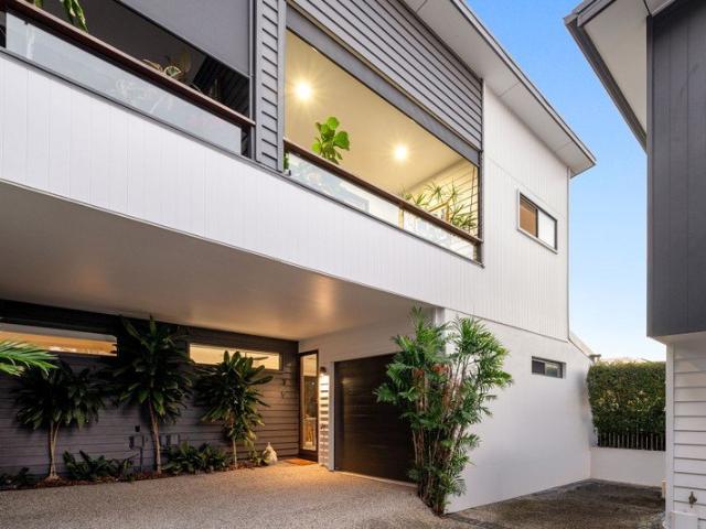 Townhouse for sale in Toombul, Queensland