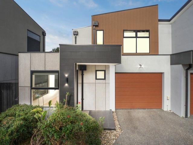 Townhouse for sale in Camerons Creek, Victoria