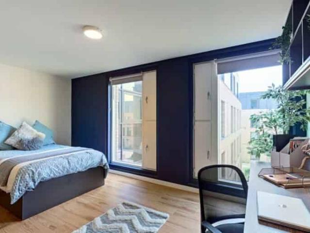 Studio for rent in Englefield Green, Runnymede