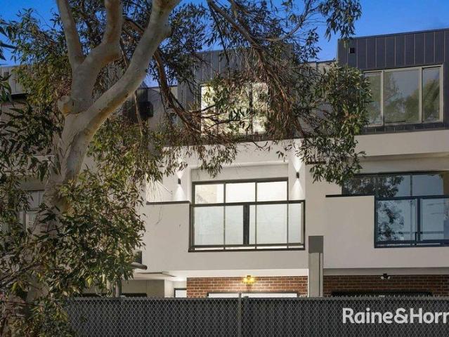 Townhouse for rent in Camerons Creek, Victoria