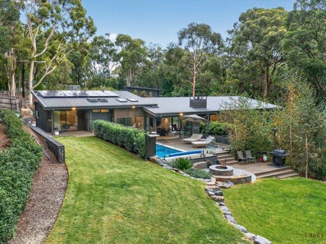 House for sale in Victoria