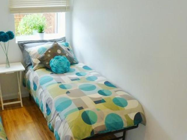 Room for rent in New Southgate, Greater London