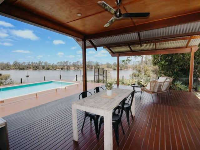 Cottage for sale in Sharon, Queensland