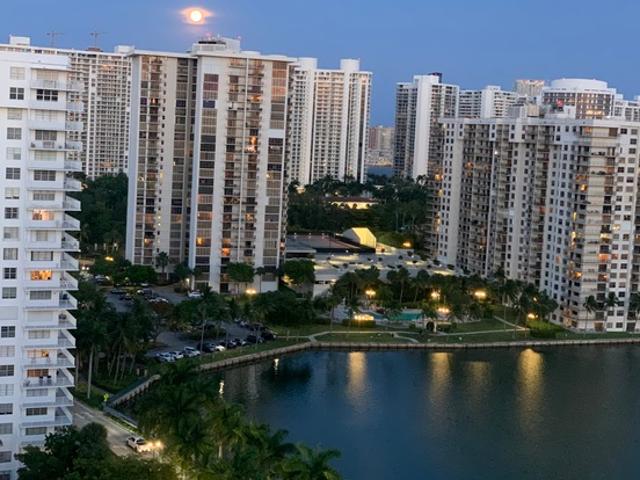 Room for rent in Aventura, Florida