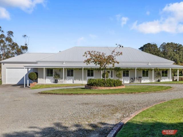 Cottage for sale in Korumburra, Victoria