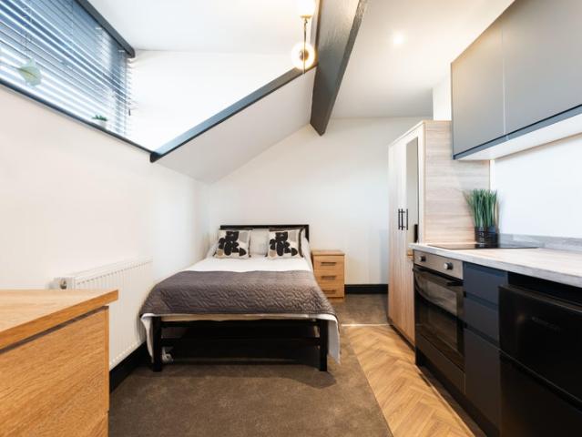 Studio for rent in Olton, West Midlands