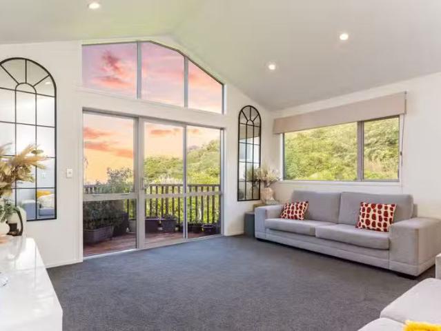 House for sale in Days Bay, Wellington