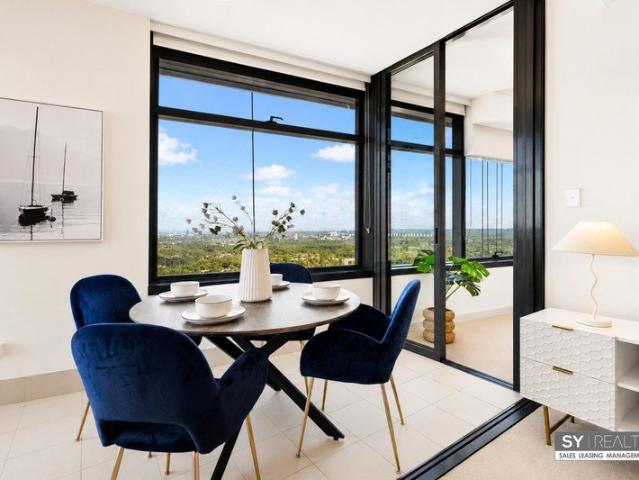 Apartment for sale in Lower North Shore, Sydney