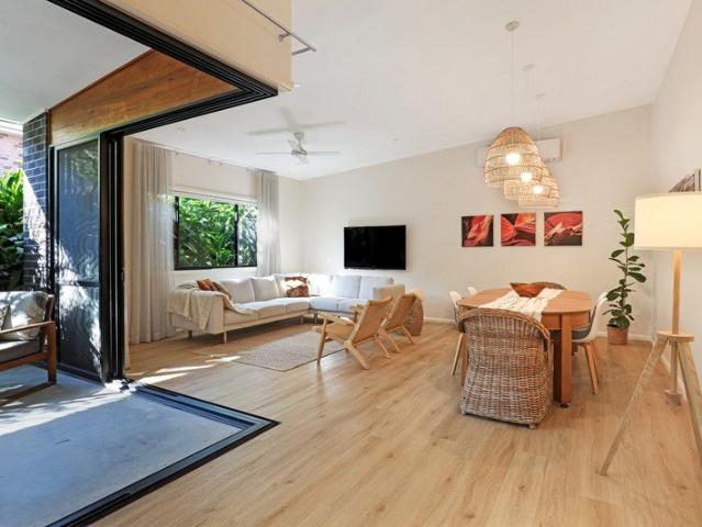 Townhouse for sale in Wollongong West, New South Wales