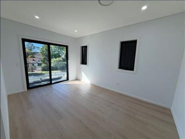 Townhouse for rent in Sydney, New South Wales